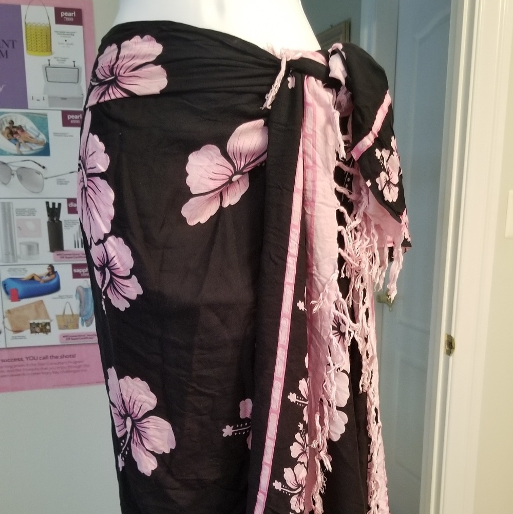 Floral wrap - Picture 3 of 3